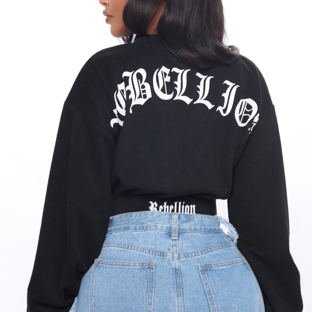 Rebellion Queen Crop Sweatshirt